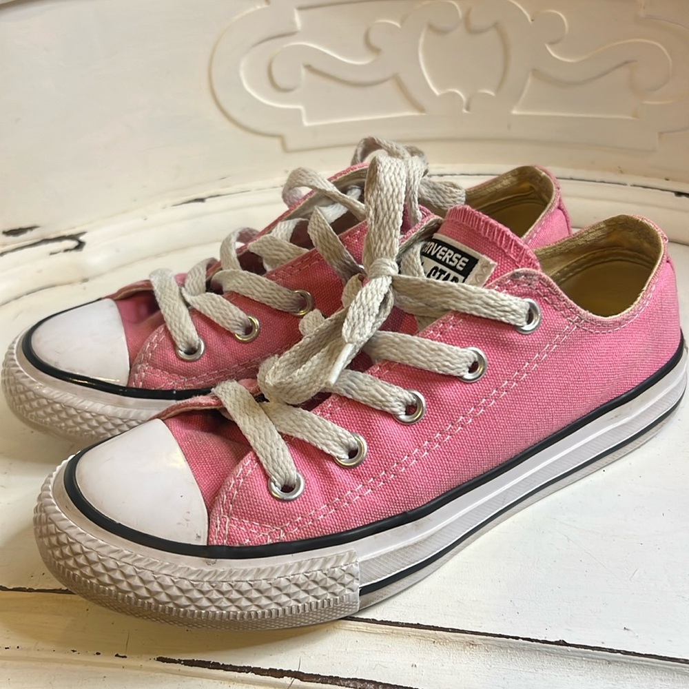 Girls Size 13 Bubble Gum Pink low top Converse
